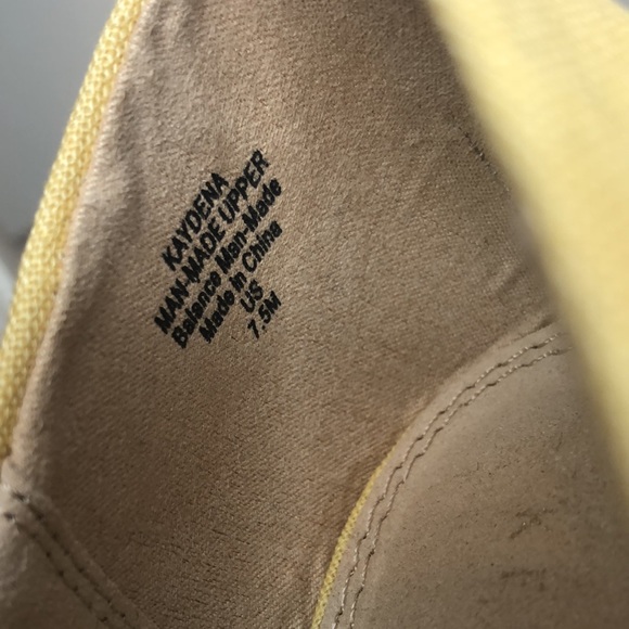 New! Kelly & Katie Kaydena Yellow Wedge - Picture 5 of 12